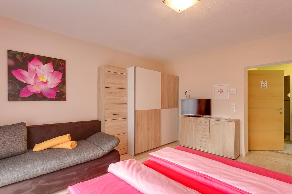Biancas Ferienwohnung Im Haus Roswitha Tumpen Extérieur photo